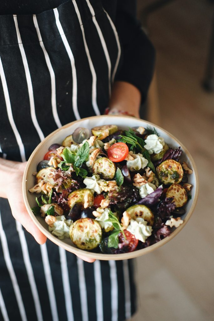 tokluk hissi için lif ve protein dengeli sebze bowl