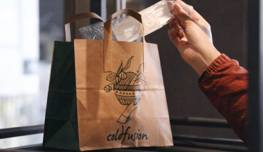 Tek kullanımlık plastik çatal bıçak seti ve Coldfusion paketleme süreci